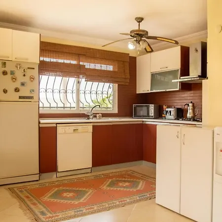 Serene Summer House With Garden And Nature View In Cesme Villa *