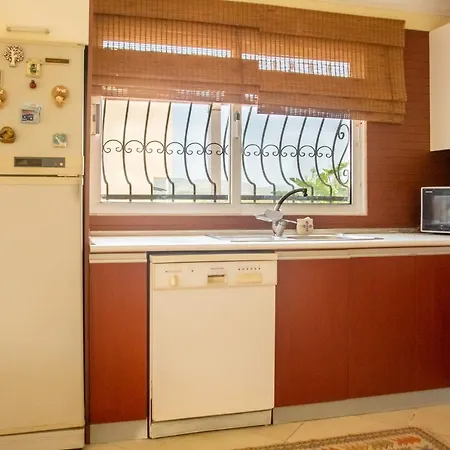 빌라 Serene Summer House With Garden And Nature View In Cesme Ildiri