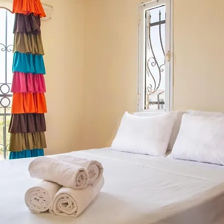 Serene Summer House With Garden And Nature View In Cesme 빌라 *