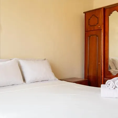 Serene Summer House With Garden And Nature View In Cesme *