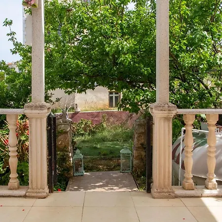 빌라 Serene Summer House With Garden And Nature View In Cesme Ildiri