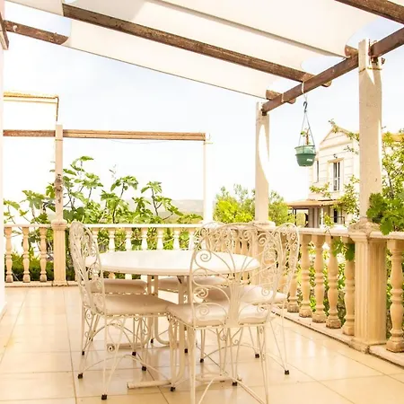 Serene Summer House With Garden And Nature View In Cesme * Ildiri